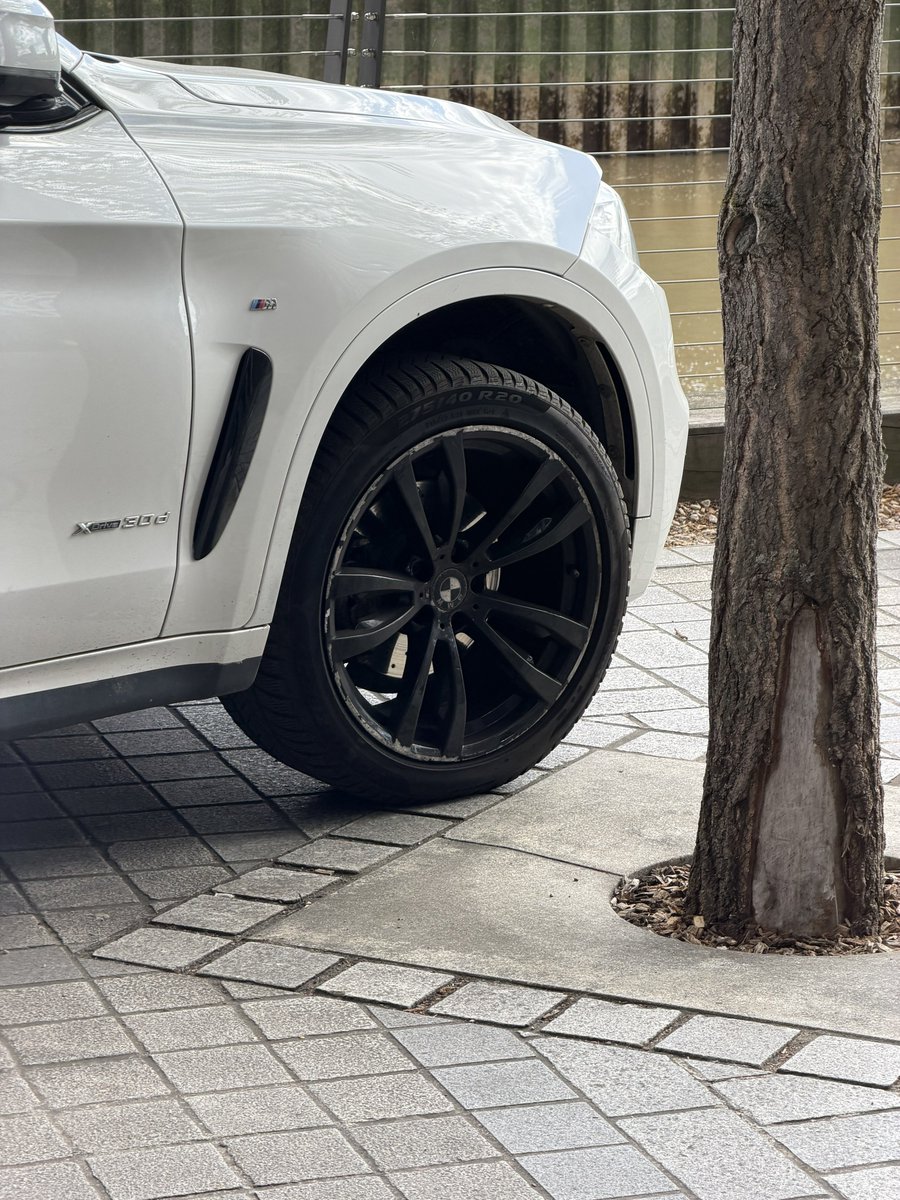 BlackPanthaa tweet media