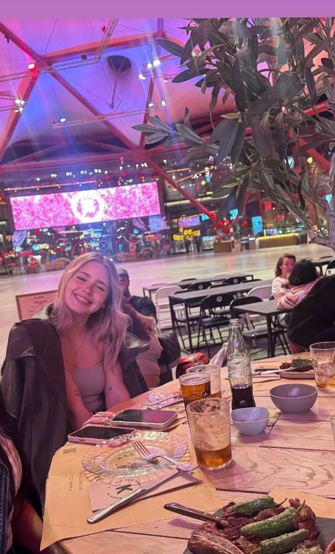 la sonrisa mas linda tiene la cuchillera 🥺💘