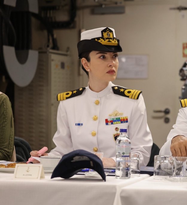 𝑛𝜗ৎ tweet media