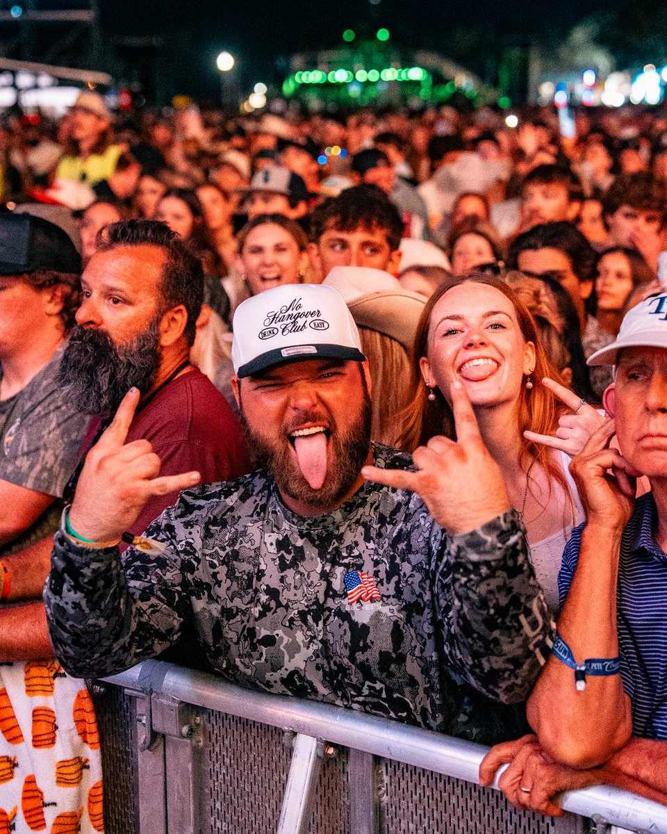 St. Pete Country Fest tweet media