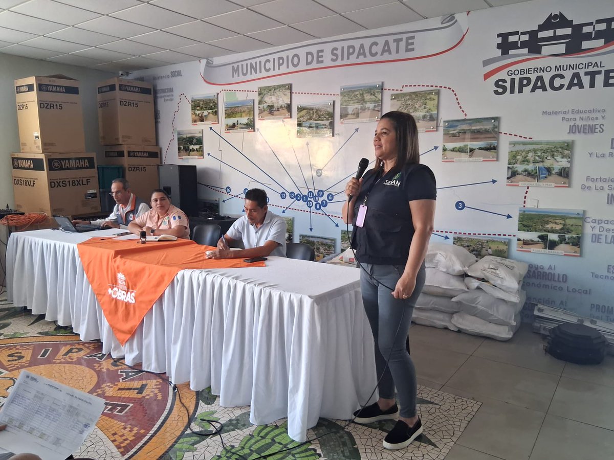 SESAN_Escuintla's tweet photo. La Monitora Intermunicipal de SESAN participó en COMUSAN de #Sipacate, en la cual socializó la herramienta de Categorización por riesgo a InSAN por SESAN, Sala Situacional de SAN por MSPAS, acciones por MAGA y MIDES y el CONAP en el seguimiento de reforestación de manglar rojo. https://t.co/r93w328M4Q
