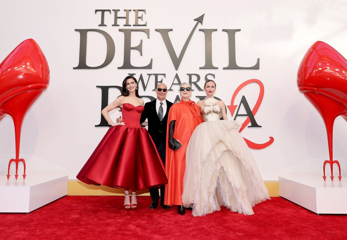 cmerylstreep's tweet image. Meryl Streep, Anne Hathaway,  Emily Blunt and Stanley Tucci at the world premiere for "The Devil Wears Prada 2" in New York City.

#merylstreep #TheDevilWearsPrada2PH