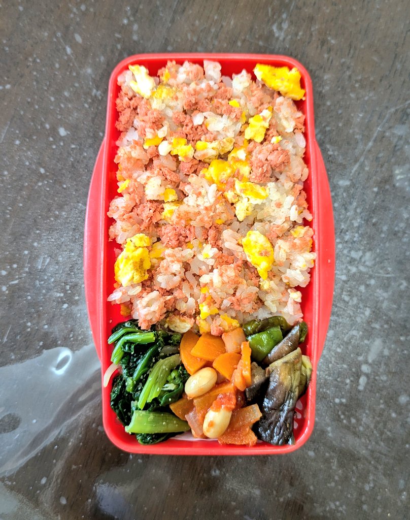 鮭フレークのチャーハン弁当