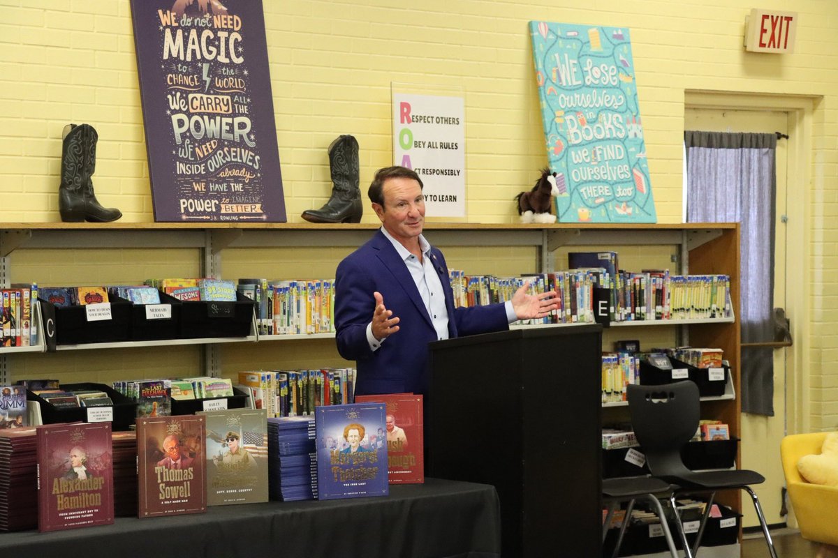 LAGovJeffLandry's tweet photo. Today the First Lady and I had the opportunity to visit with students from Sallie Humble Elementary in Monroe. 

We were proud to be able to hand out the new Heroes of Liberty book set to some of our State’s greatest readers! 

These books will teach our kids about great American patriots, while emphasizing the importance of courage, duty, leadership, and patriotism!
