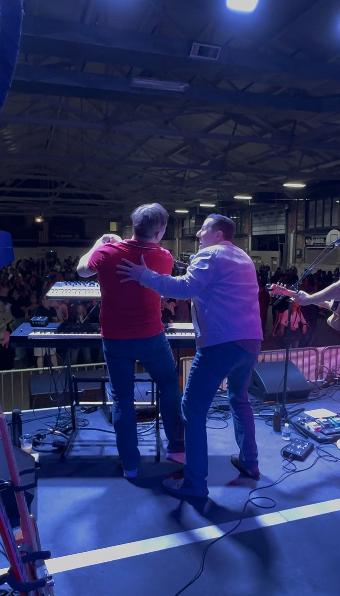 archnog's tweet photo. Was an absolute blast to be able to jump on stage with Better Late this weekend, meet up with prodigy  Kobi Reese and help support Foundation for Sustainable Veteran Housing. 22 new homes for veterans in need. https://t.co/lqX30JhUXM