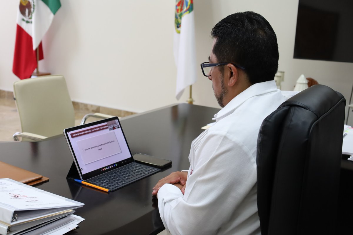 BuenGobiernoPue's tweet photo. Se llevó a cabo la Segunda Sesión Ordinaria 2026 del Órgano de Gobierno de la Secretaría Ejecutiva del @seapuebla, en la que el secretario @alespidio ingresó y participó en la presentación de informes de evaluación institucional, estados financieros y acciones clave para fortalecer la transparencia y la rendición de cuentas en Puebla. 🤝📊🗂️ 

A través del @Gob_Puebla, se impulsa el trabajo coordinado entre instituciones para consolidar un gobierno íntegro, eficiente y cercano a la ciudadanía.

#PorAmorAPuebla #PensarEnGrande