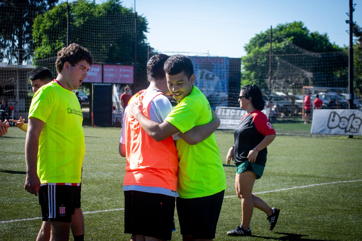 Fundacionedelp's tweet photo. Dimos inicio a los entrenamientos de nuestro espacio de Fútbol Inclusivo, que se desarrollarán todos los sábados de 10:00 a 12:00, en Rock and Gol generando un lugar de encuentro, aprendizaje y disfrute para todos. https://t.co/D6ABH1AyYU