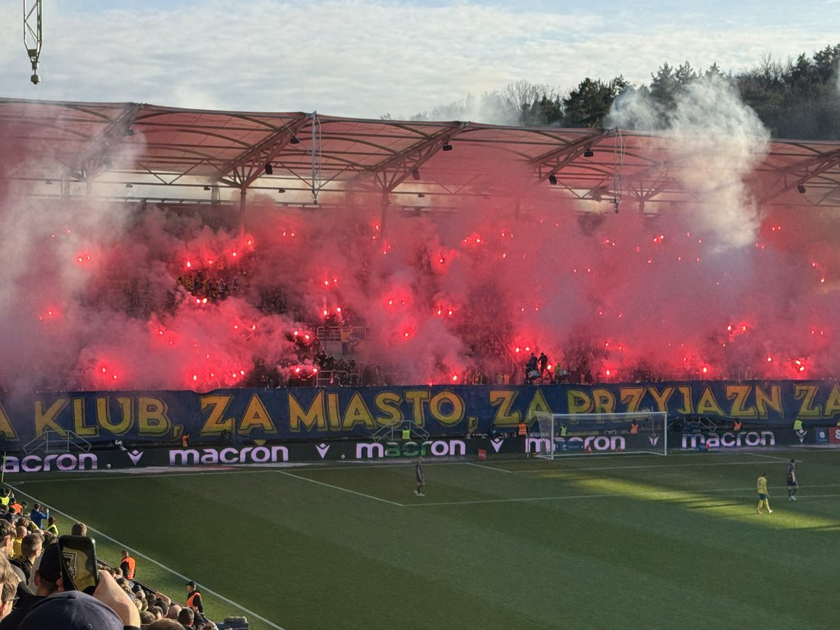 bloohair1970's tweet image. @ArkaGdyniaSA 0 @Jagiellonia1920 3 superb noise from both sets of fans and an away win after Arka were left to rue missed chances and found the opposition keeper in unstoppable form. #groundhopping