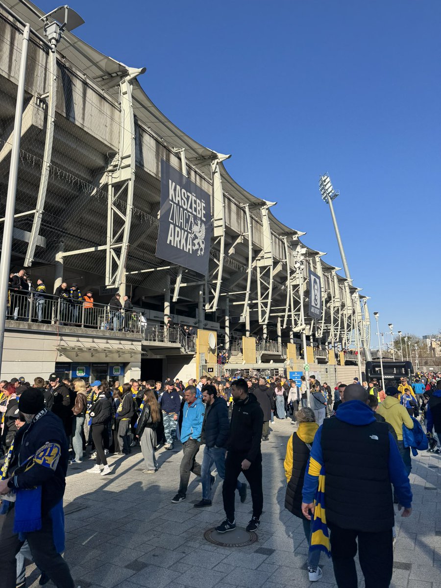bloohair1970's tweet image. @ArkaGdyniaSA 0 @Jagiellonia1920 3 superb noise from both sets of fans and an away win after Arka were left to rue missed chances and found the opposition keeper in unstoppable form. #groundhopping