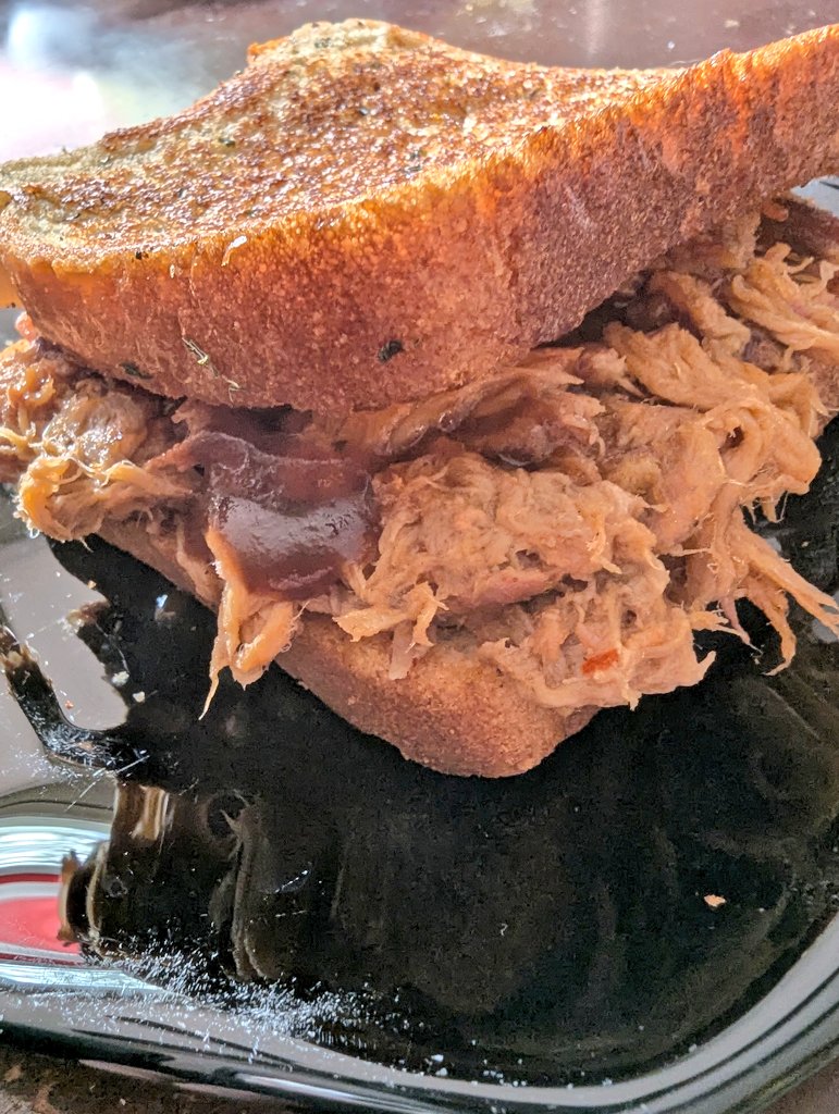 Forest Mommy🌲🗡💪🏹🌲🌲 tweet media