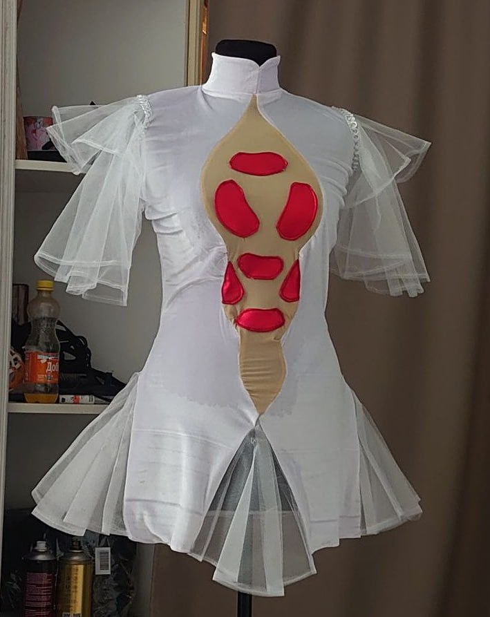 ilo5lapka's tweet image. I don't usually post my work, but here are a few examples. I'm self-taught. #cosplay #sewing