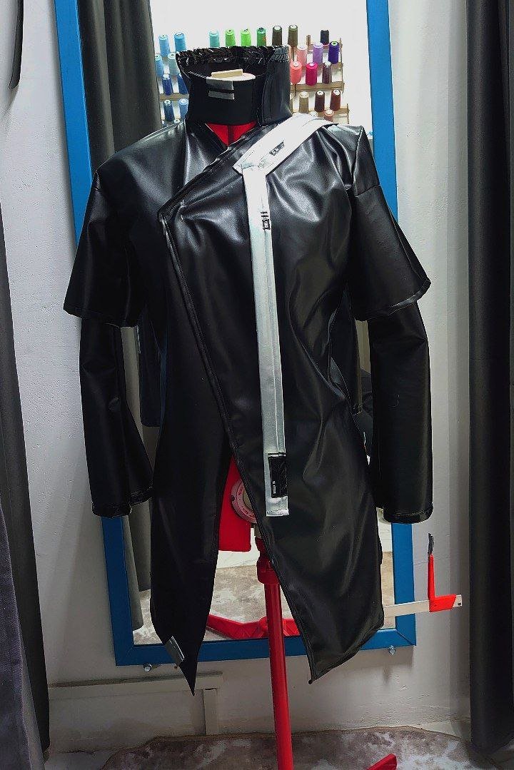 ilo5lapka's tweet image. I don't usually post my work, but here are a few examples. I'm self-taught. #cosplay #sewing