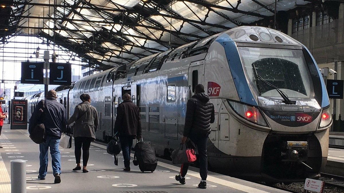 info_Paris_IDF's tweet image. 🔴 FLASH - #Paris : N’oubliez pas !

👉 La gare de Lyon va devoir complètement fermer ses portes pour travaux pendant le week-end du 1er mai. Conséquence : l'interruption des circulations des RER, Transiliens et des trains à grande vitesse. (BFMTV) #SNCF