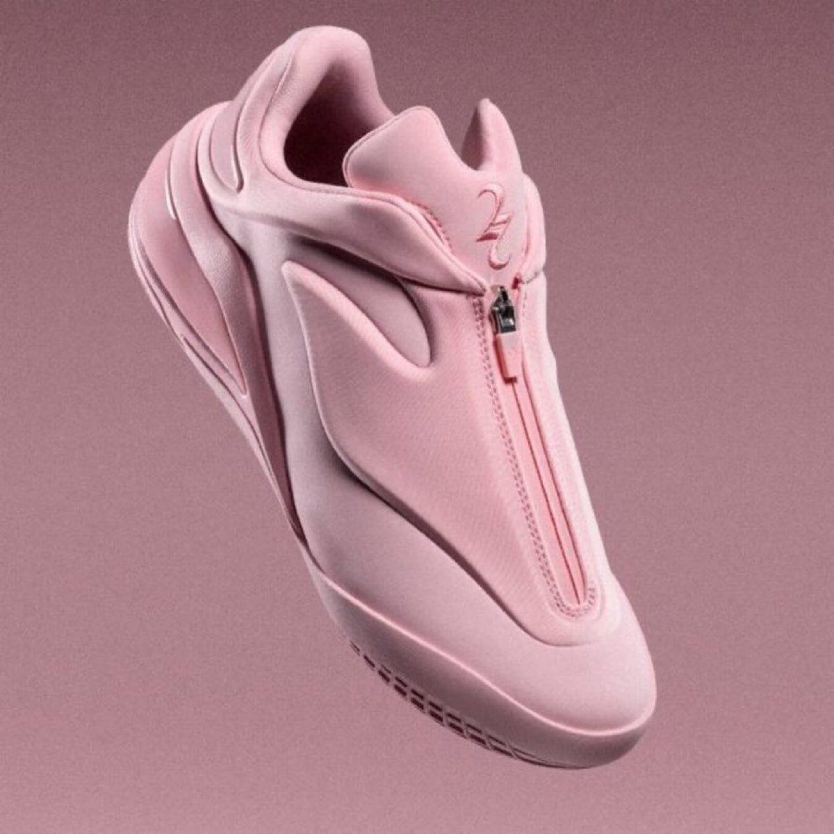 Drake was spotted wearing the Converse SHAI 001 "Blush" while filming a new music video 👀🌸