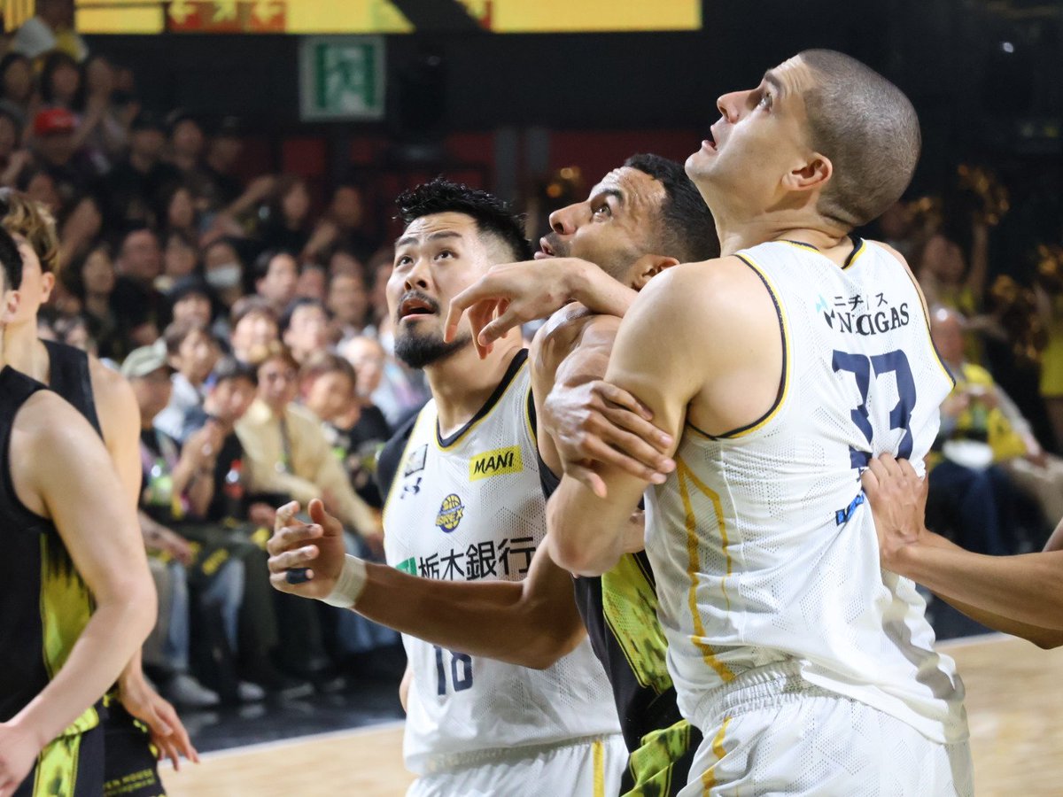 𝑅𝑦𝑂❁𝑓𝑢𝑤𝑎 tweet media