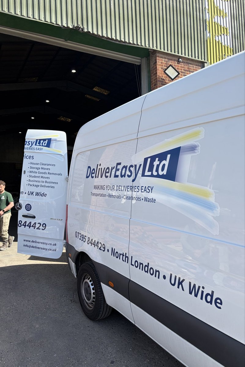 DeliverEasyLtd's tweet photo. Transportation - Delivery 🚚 

Picked up 
• 12 sheets of 8x4 ply
• 3 lengths of 4x2
• 25 firring strips 
From a warehouse in Hoddesdon and delivered safely to Goffs Oak for a builder 👷‍♂️

Another Job Completed 👍🏼 https://t.co/rhi3qrmlxh