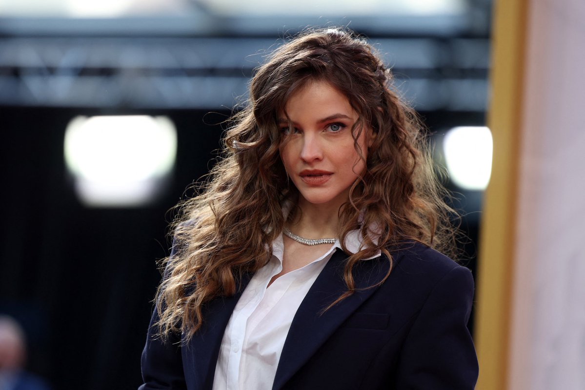 Barbara Palvin Access tweet media