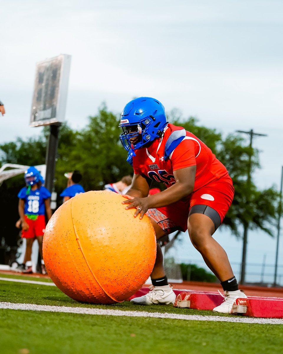 BudaHaysFB's tweet image. Back to Work.

Spring Ball ‘26 | Day 5

#RISE #BudaHaysFootball @coachmarktorres