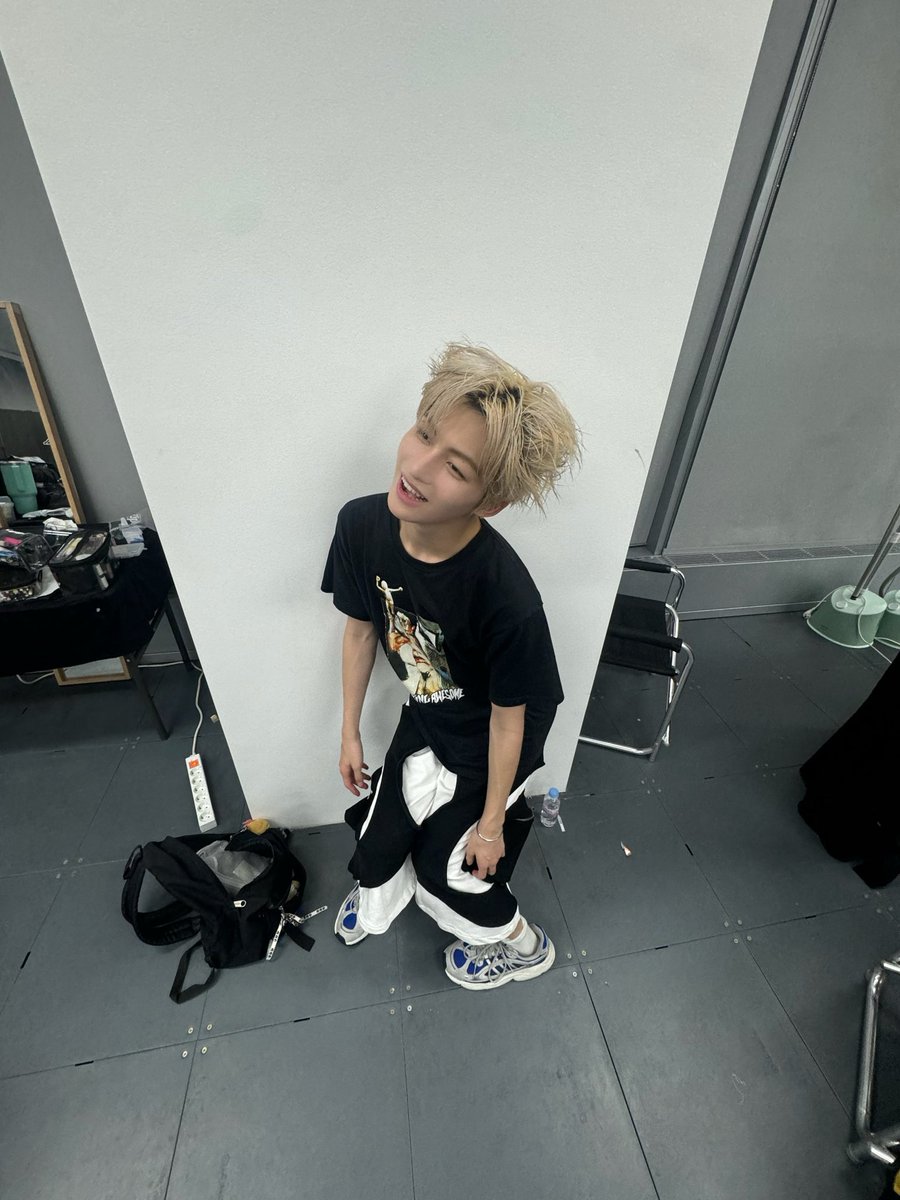 Jihoons Forehead tweet media