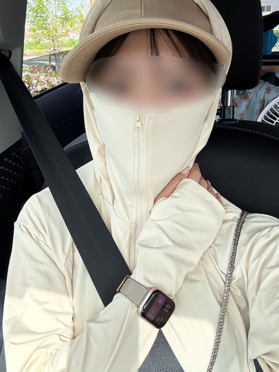 はしこ tweet media