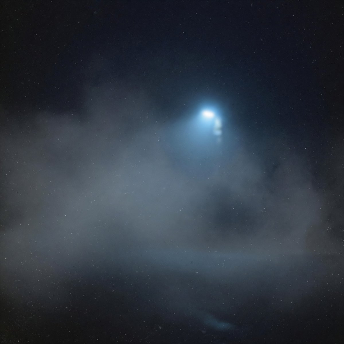 NEPLOW_MUSIC's tweet image. lights fade through.

#static #nightmusic #urbanisolation #darkaesthetic