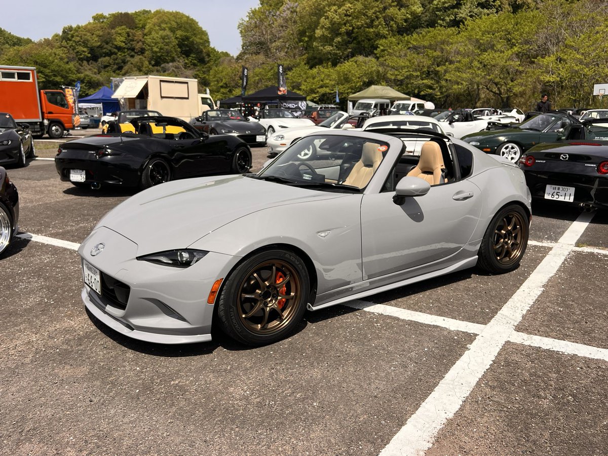 たろくさ tweet media