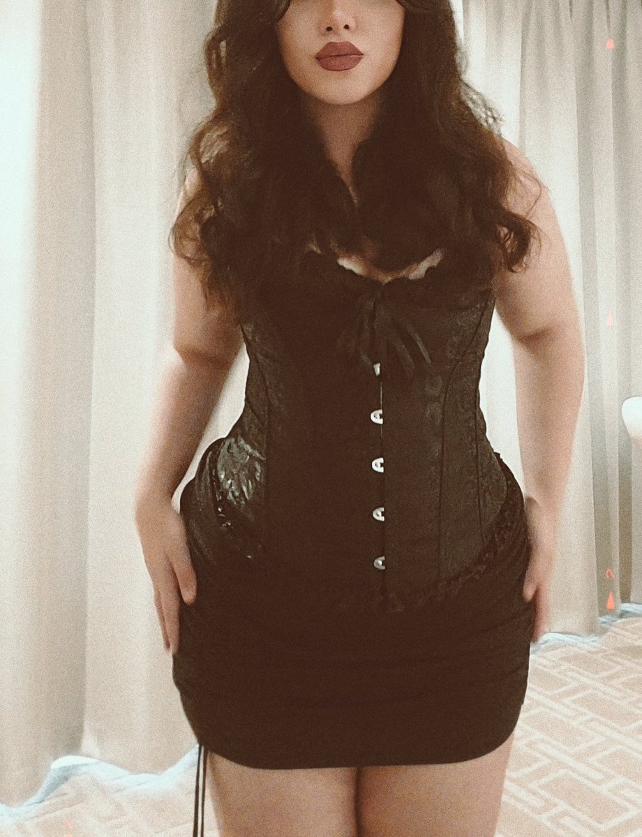 آتی با مامان tweet media