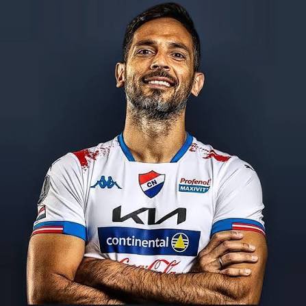 TheGoatStats's tweet image. 700+ partidos en Primera División👇

Shilton🏴󠁧󠁢󠁥󠁮󠁧󠁿 848 
Calero🇨🇴 779
Vaca🇧🇴 766
Gatti🇦🇷 765
Fabio🇧🇷 756 
CR7🇵🇹 753
Montoya🇨🇴 748
Pérez🇲🇽 741
Berdugo🇨🇴 733
O. Sánchez🇲🇽 725
García🇨🇴 723
Hollins🏴󠁧󠁢󠁥󠁮󠁧󠁿 714
Clemence🏴󠁧󠁢󠁥󠁮󠁧󠁿 710
Jennings🇬🇧 709
Segovia🇨🇴 708
Galindo🇲🇽 706
SANTA CRUZ🇵🇾 700 🆕 

#sc