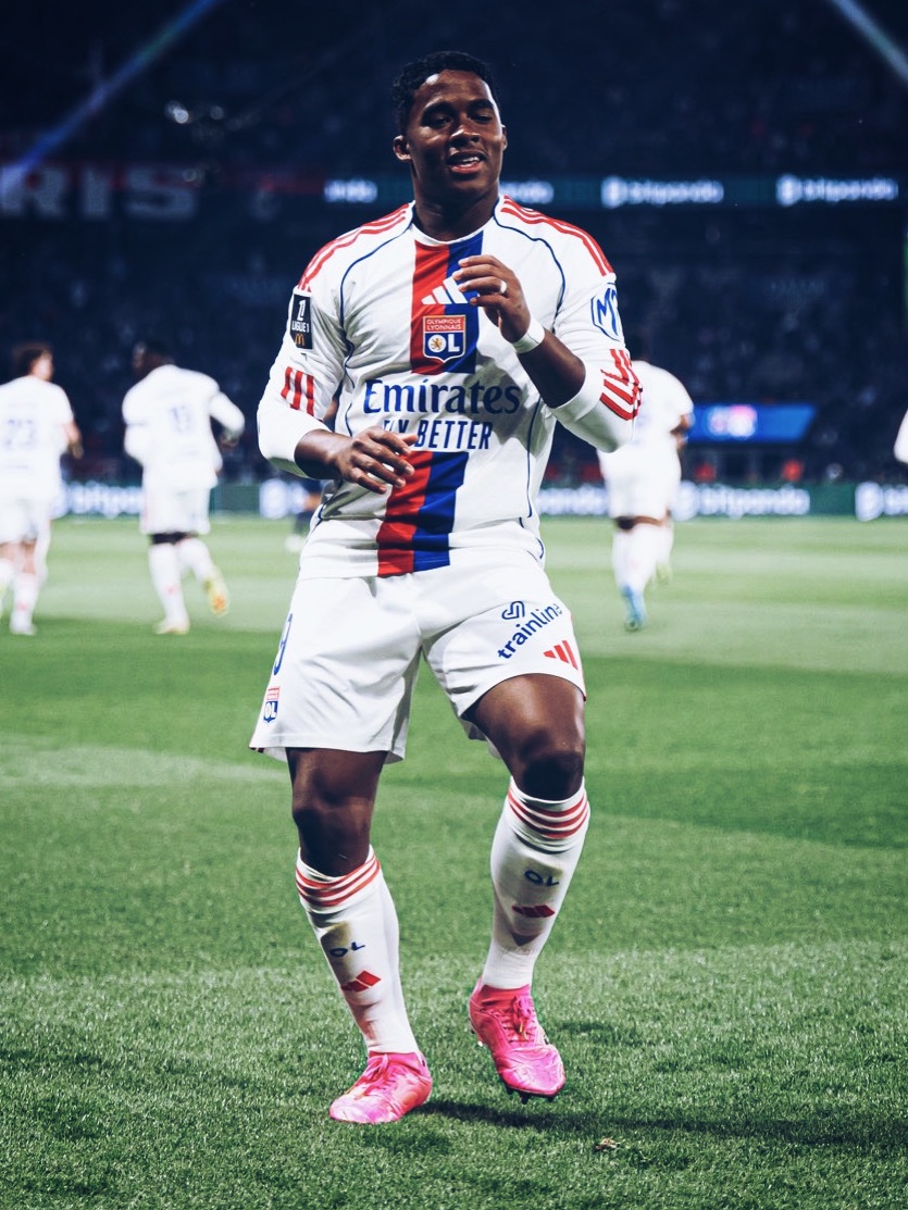 🇧🇷🤯 𝗘𝗡𝗗𝗥𝗜𝗖𝗞 (𝟭𝟵) vs ALL Ligue 1 players since his Lyon debut:

🥇MOST assists (6)
🥇MOST goal contributions (10)
🥇MOST big chances created (8)
🥇MOST shots on target (21)
🥇MOST successful dribbles (29)

~ <a href="/SelecaoTalk/">AllThingsBrazil™</a>