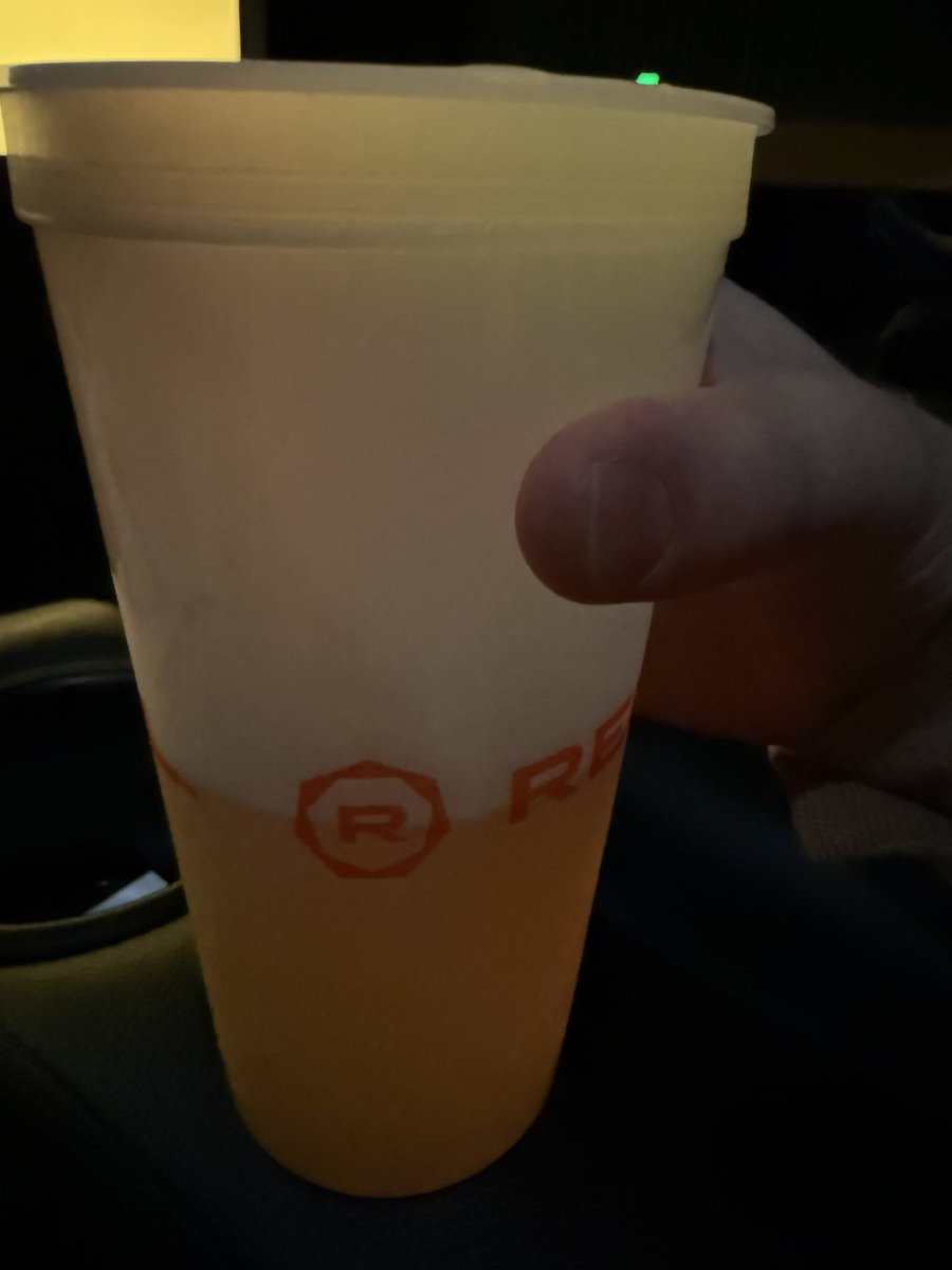 AndrewHahner's tweet photo. Just split the R, no one else is doing it like me https://t.co/J23XvW5lMe