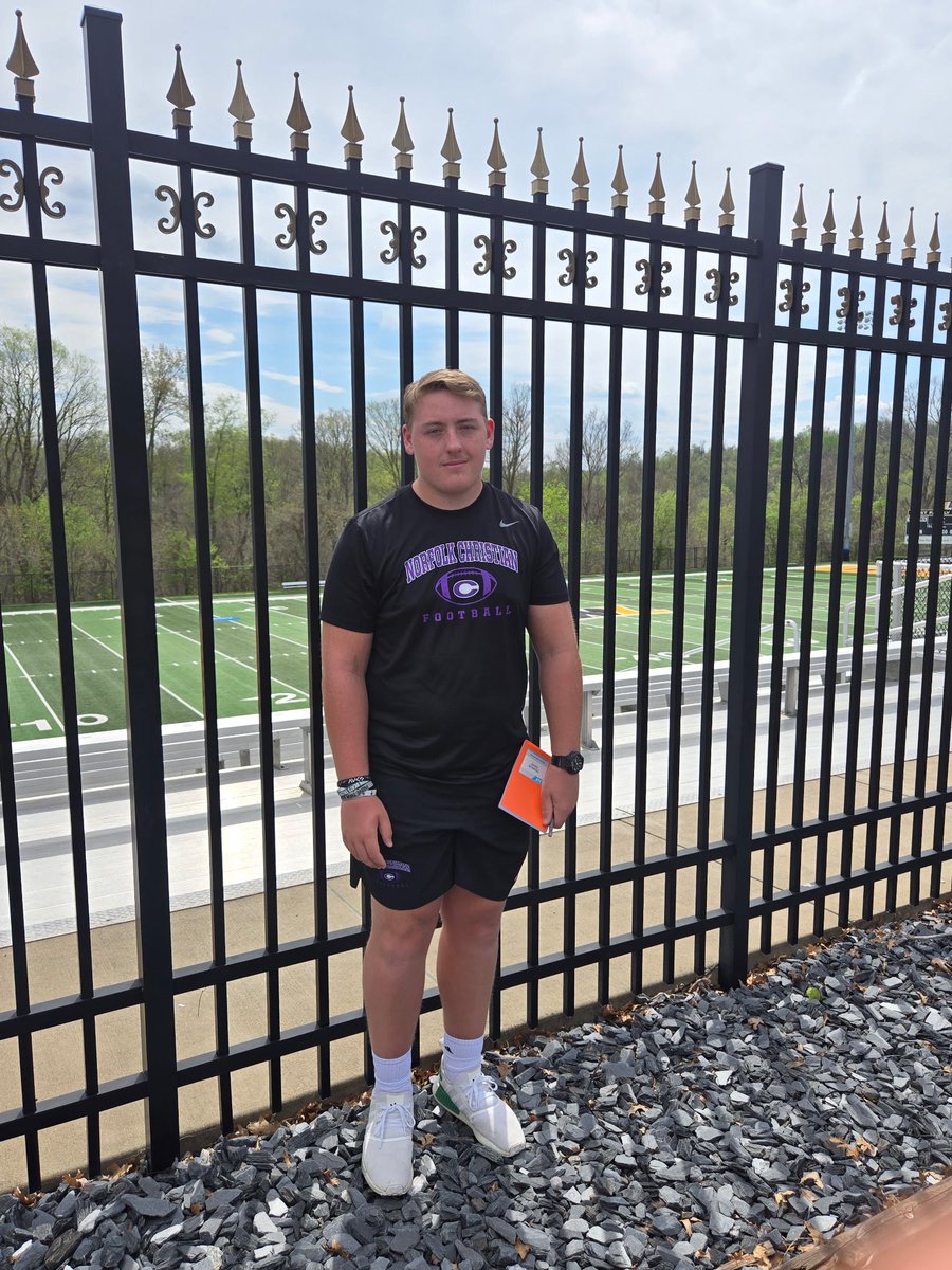 linkmill42's tweet photo. Had another great visit at @westlibfootball today. Thanks @Anthony_kellar7 for meeting with me and to the team for answering questions. https://t.co/gETeCvnmyc
