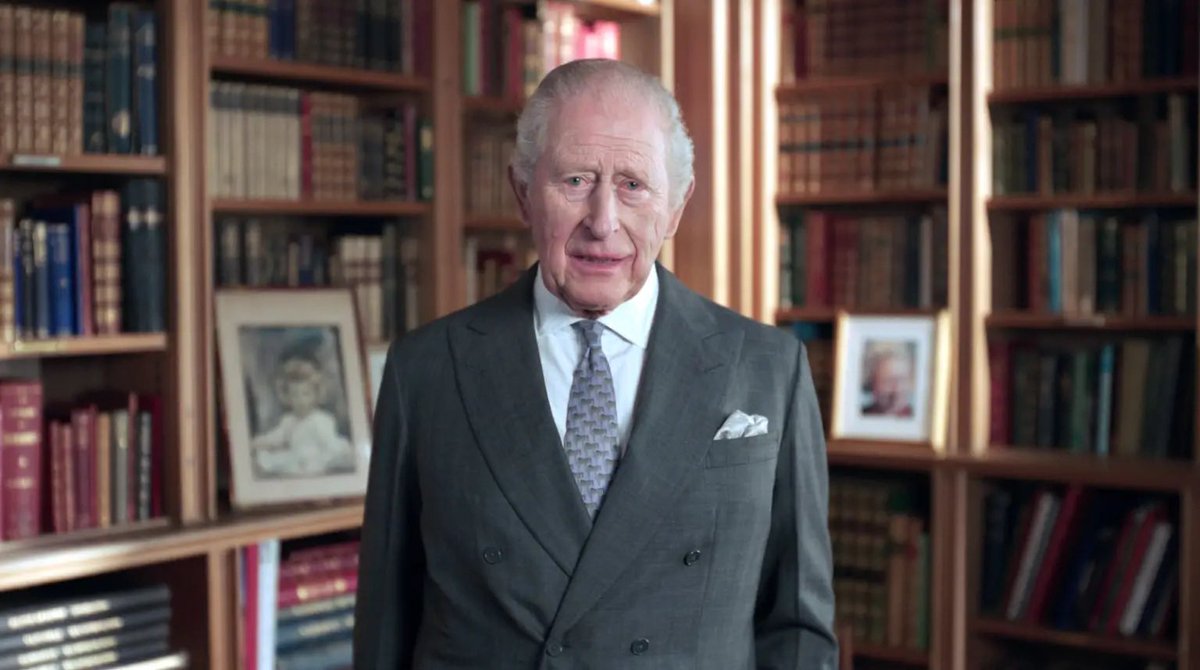 RE_DailyMail's tweet photo. ‘God bless you, darling Mama; you remain forever in our hearts and prayers.’
King Charles has paid a moving tribute to Queen Elizabeth on the day she would have turned one hundred.
Senior royals will be present at events later today to mark the anniversary of her birth. https://t.co/HsmU1szvn3