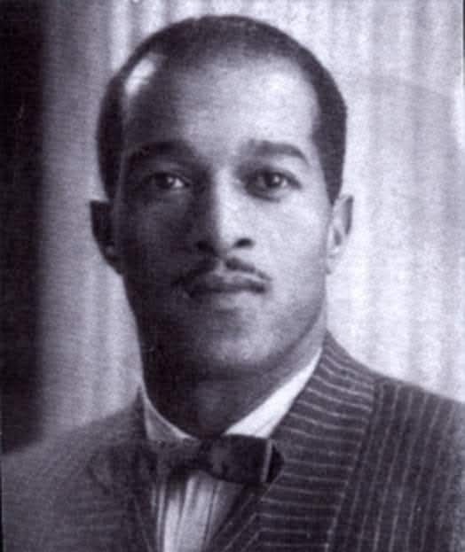 En el conventillo de Durazno y Magallanes, hace 116 años, nacía Pedro Ferreira.

Emblemático compositor de candombe, reconocido junto a su comparsa Fantasía Negra. Un pionero de la música tropical, fundador de Cubanacán. Leyenda de la cultura afro.