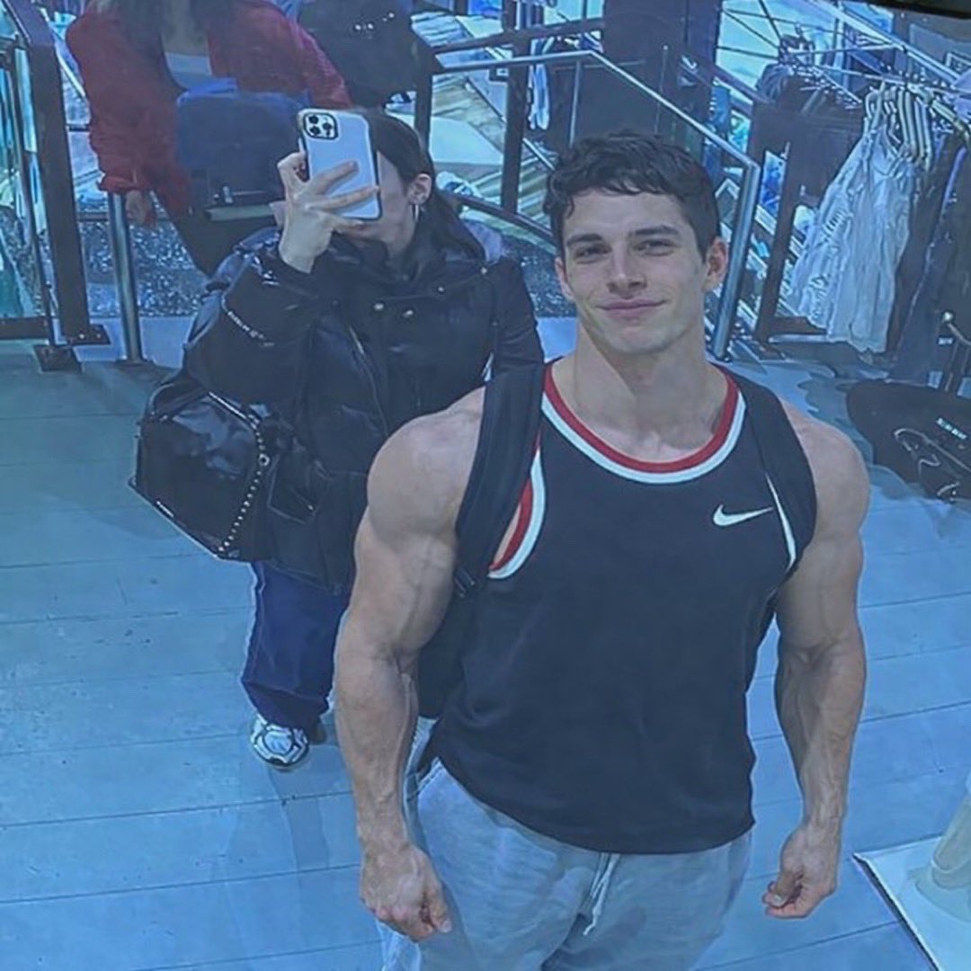 dudes zone tweet media