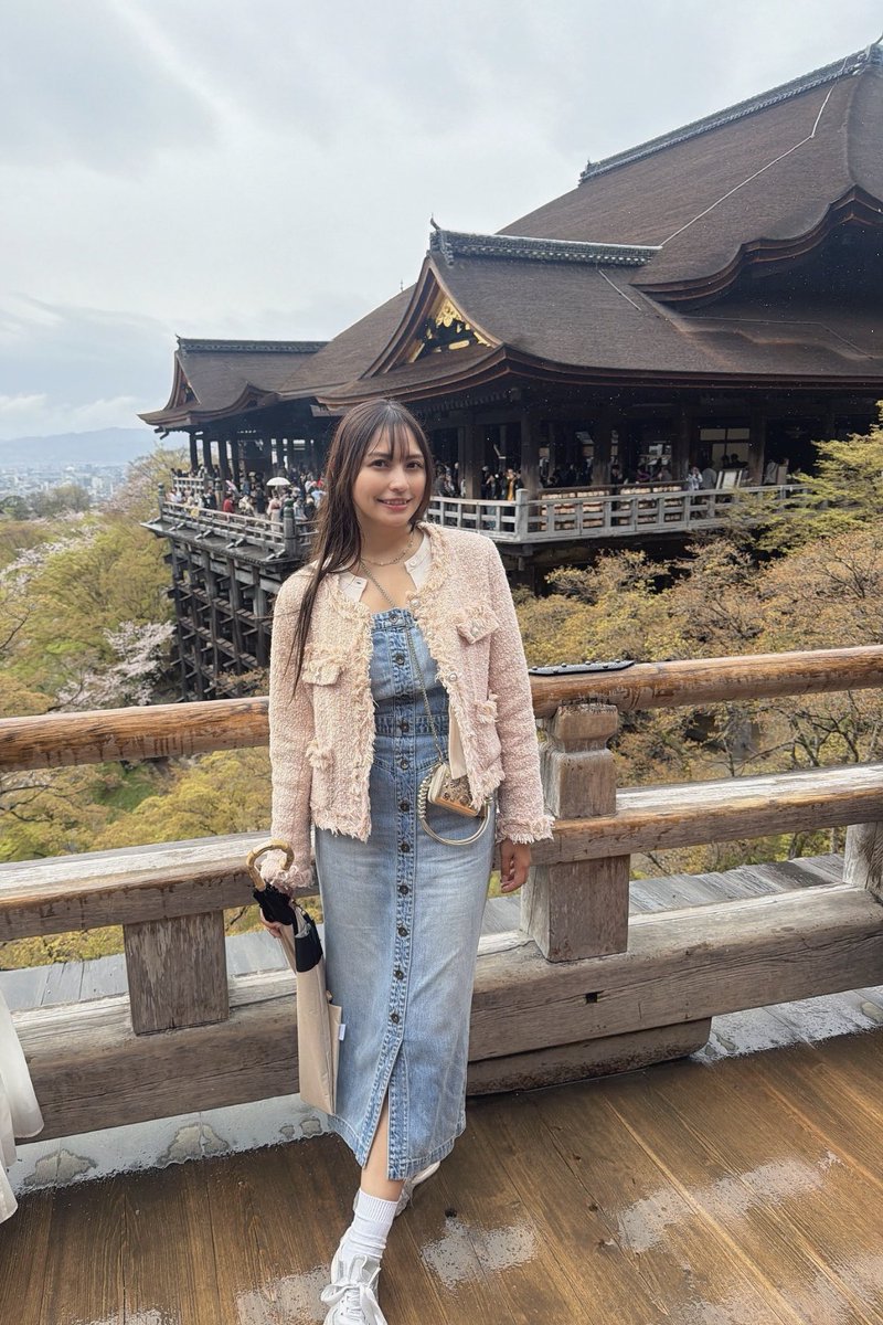 美里杏里 tweet media