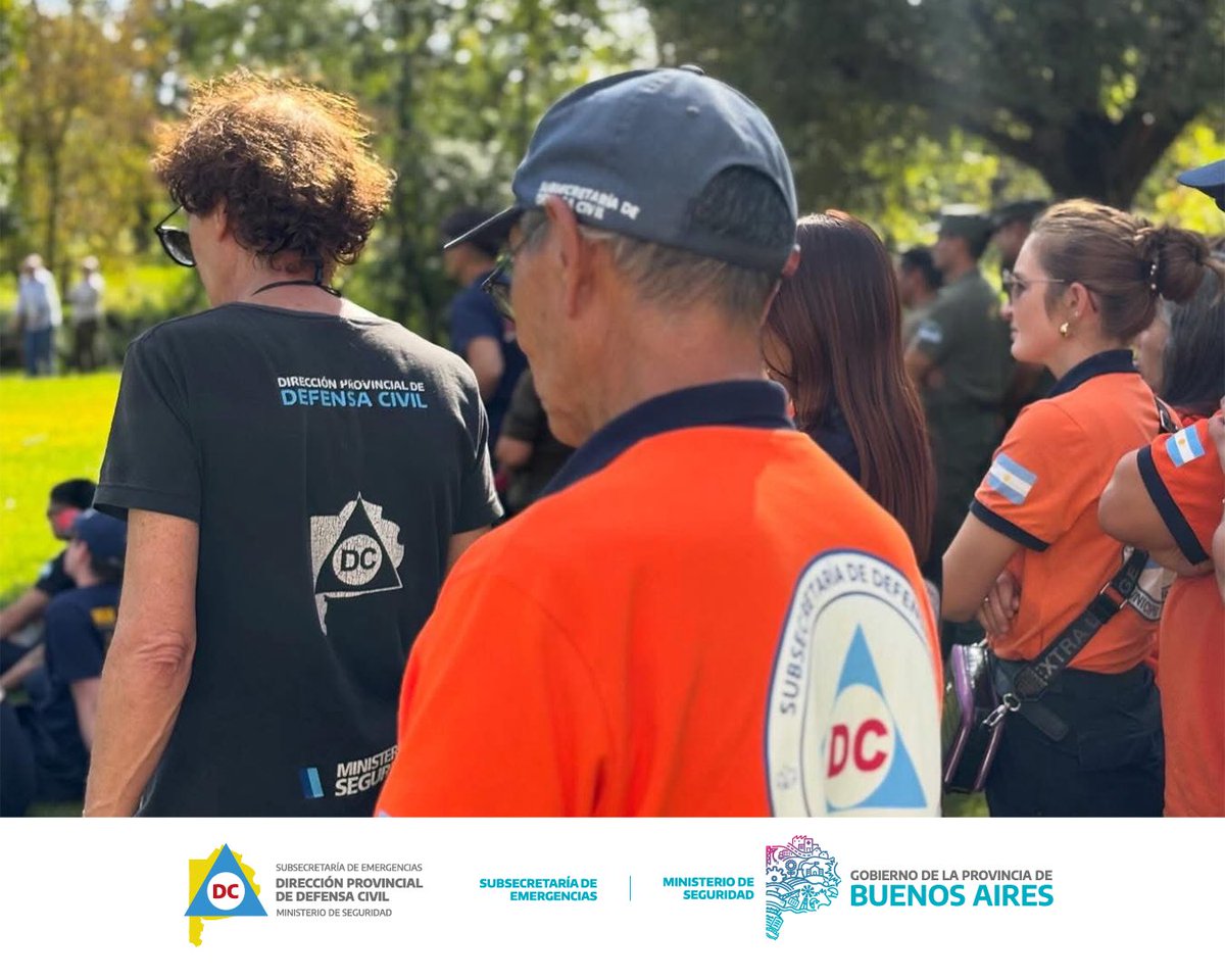 defensacivilpba's tweet image. Con instancias teóricas y prácticas, se trabajó en la respuesta ante este tipo de emergencias 🚨.

👷🏻‍♀️Seguimos fortaleciendo el sistema provincial.

#DefensaCivil #Capacitación #Emergencias #PBA