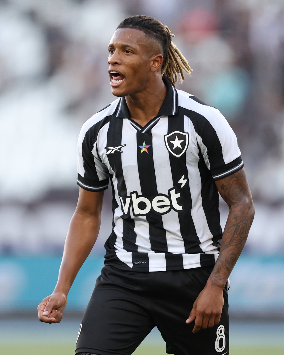 Central Lamine Yamal tweet media