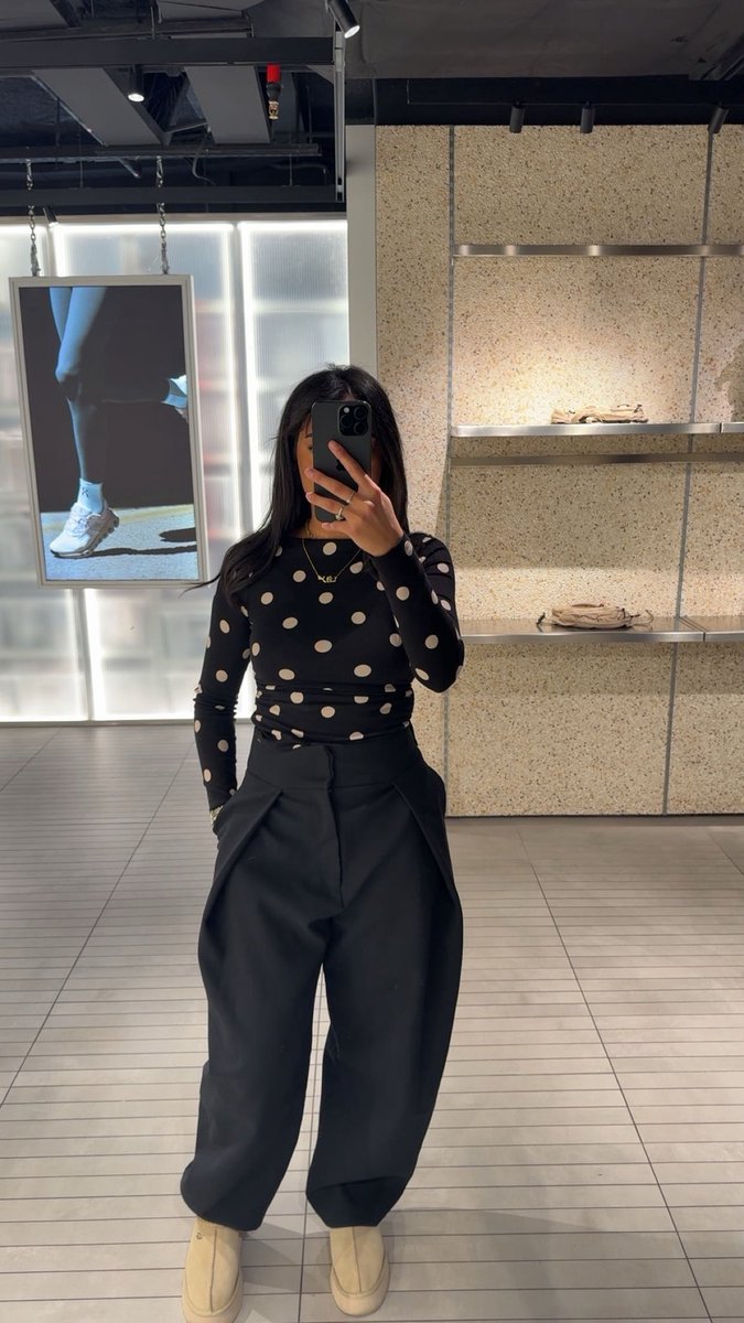 Khaleesi ♛ tweet media