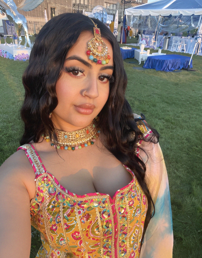 DESI_PLUG tweet media