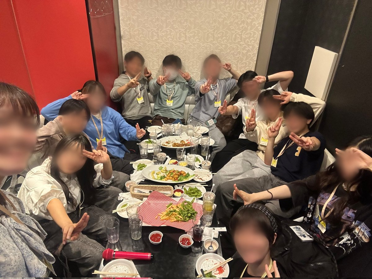 tmduchorus's tweet photo. 第2回ミニ新歓ありがとうございました🎤✨
今回もビッグエコー御茶ノ水店での開催となりました🎶
大盛り上がりで、最高に楽しい時間でした！

まだまだ新入生大歓迎です🙆
気になっている方はぜひ気軽に来てください〜！

#春から科学大
#春から医科歯科
#春からIST
#合唱
#インカレ https://t.co/RergrKzjra
