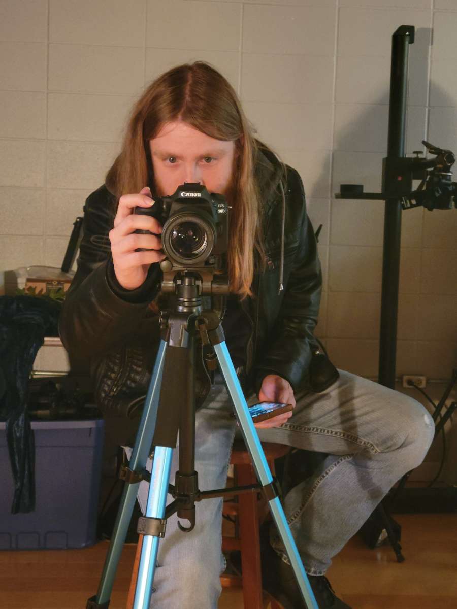 BloodSplatProd's tweet photo. Hi, there!

My name is Joseph Crumbliss! I'm an aspiring filmmaker, college student and pro wrestling enthusiast! This is my pinned profile post for the foreseeable future so make sure to follow me on my other socials! They will be linked below this post or in my bio! https://t.co/WDYBrNzfDt