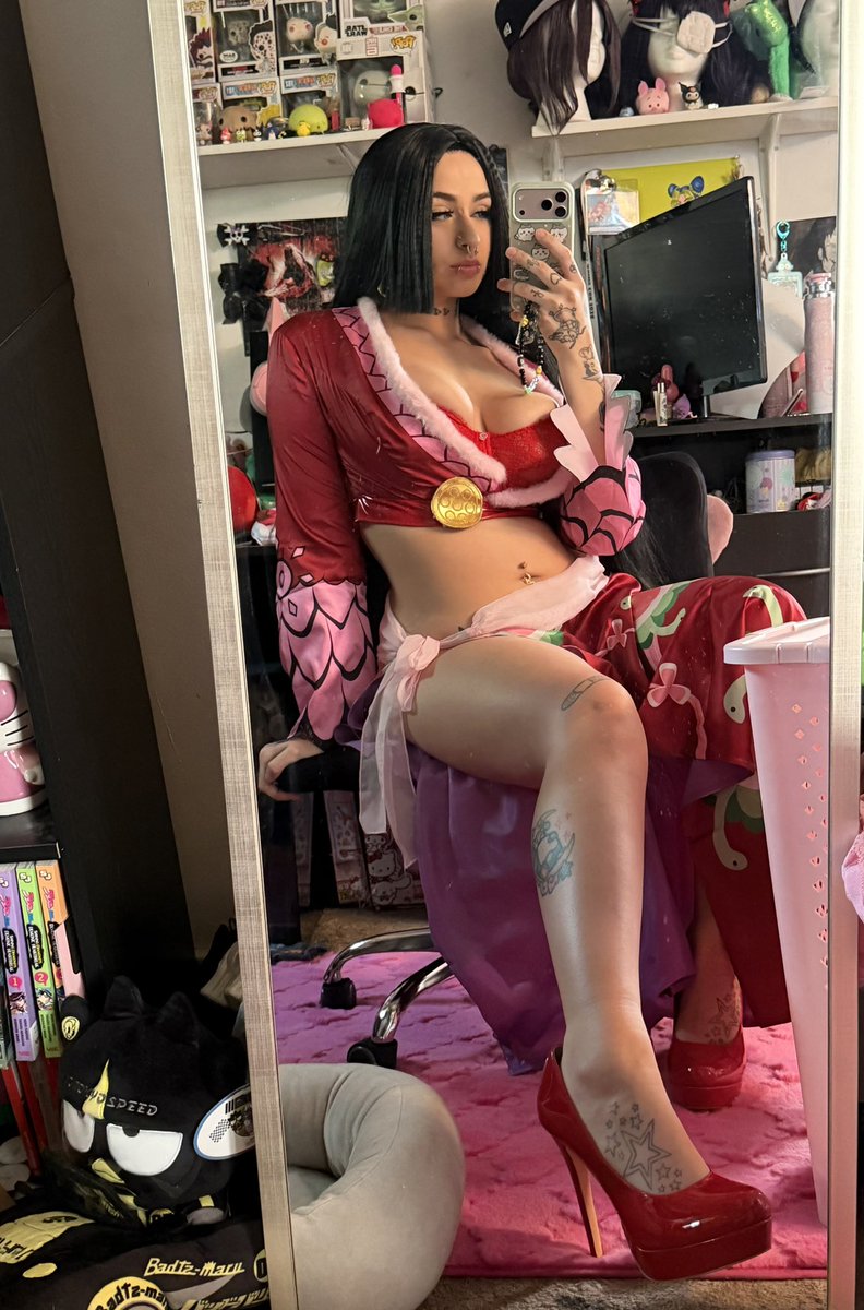 strawberrychi4's tweet photo. Me as boa Hancock #ONEPIECE〜 #cosplay #boahancock #onepiececosplay https://t.co/1C9UPaCO3m