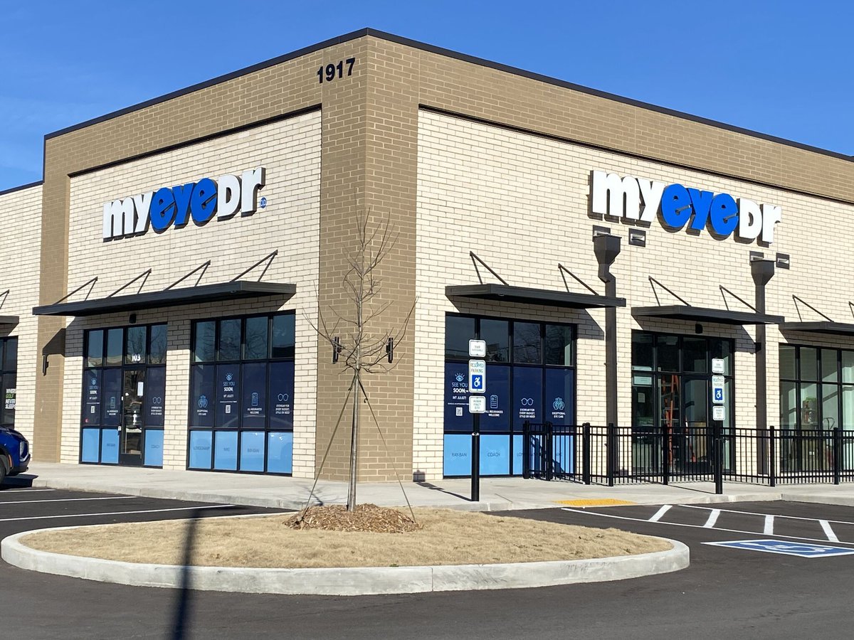 GBTRealtyCorp's tweet image. We see big things ahead in #MtJulietTN! @MyEyeDr is now open at #EveretteDowns, a new @sproutsfm-anchored #retail development just outside #Nashville. Contact Alan Lloyd for more information or visit gbtrealty.com/wp-content/upl….
#GBTRealty #cre #southeastrealestate