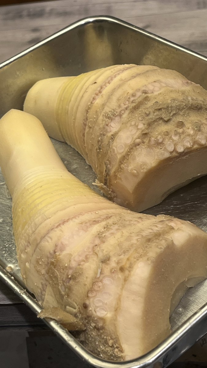 旬菜酒場 市川居笑門／東心斎橋の朝までやってるカウンター10席の居酒屋さん tweet media