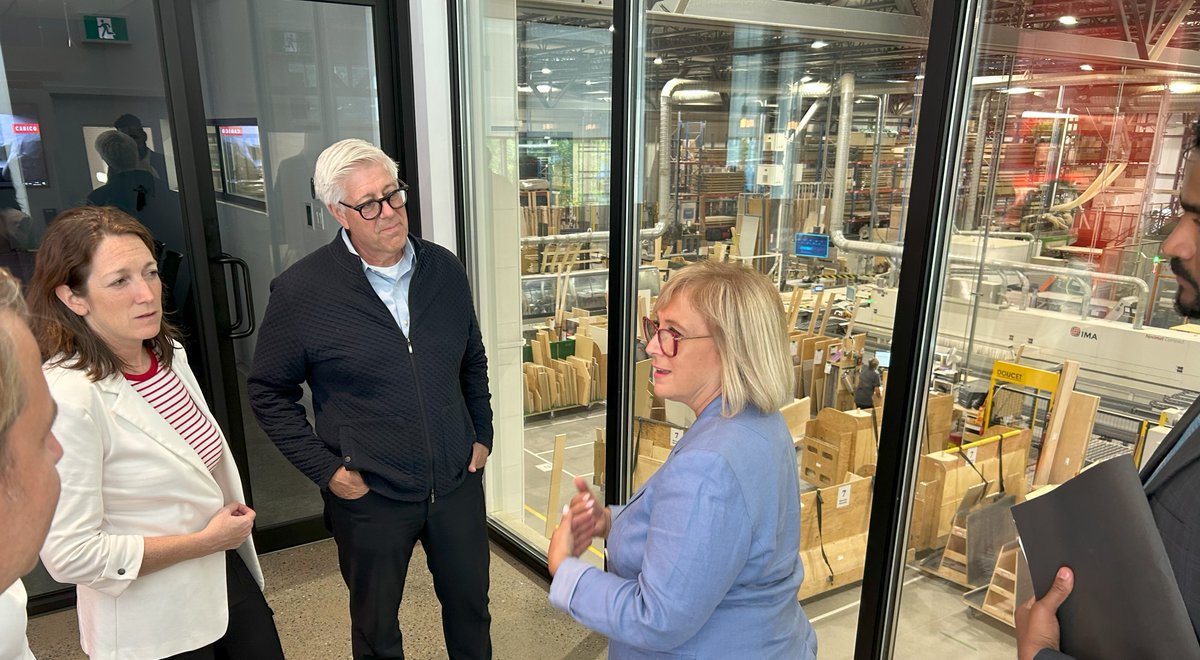 MADandurand's tweet photo. Étape importante dans le secteur du bois. Une enquête évaluera l’impact des importations sur nos entreprises. 🔗 https://t.co/RDVaRIIrCE 
//
An important step in the wood sector. An inquiry will assess the impact of imports on our businesses. 📷https://t.co/sHWLBibMay https://t.co/FXHPf1DlRt