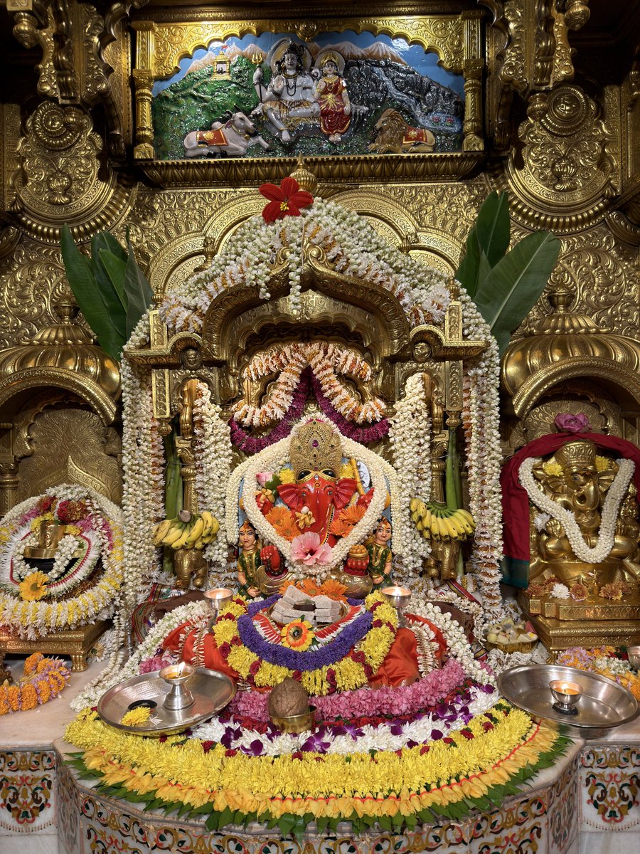 🙏गणपती  बाप्पा मोरया 🌺मंगलमूर्ती मोरया 🙏२१/०४/२०२६
🙏Ganapati Bappa Moraya 🌺 Mangalmurti Moraya  🙏 21/04/2026