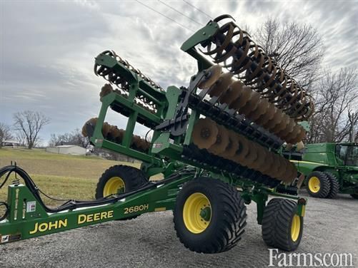FarmsNews's tweet image. 2023 John Deere 2680H 🔻

Tru Set depth, 24.5 inch spring tine basket, 30 inch width, 20 inch notched front and rear blade, and more.

usfarmer.com/tillage-equipm…

#ForSale @HeritageTractor