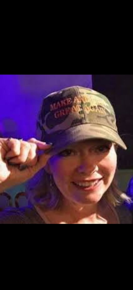 theeferox's tweet image. Hey, you #MAGAt.

@CPC_HQ spent every year since 2016 trying to join 🇨🇦 2 the #Trump 🇺🇸.

Berated the PM for not fellating him enough.

Now you don't dare mention his name as it all goes to shit, yet still want to wed us to the rapist pirate.
#cdnpoli

U even marched w/Trumpers.