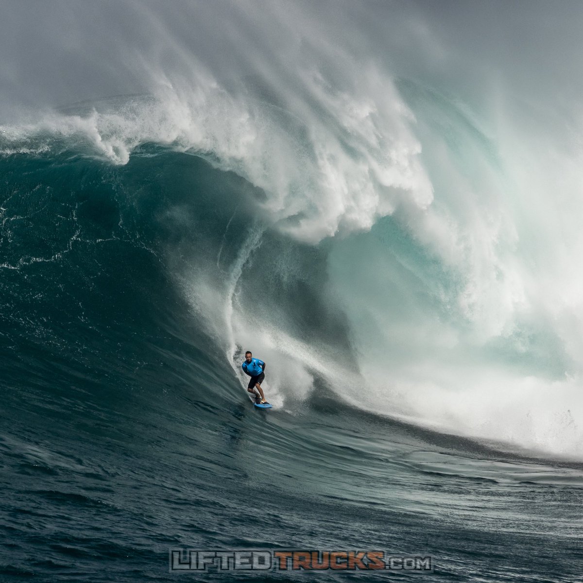 liftedtrucks's tweet image. “Courage is being scared to death, but saddling up anyway.” - John Wayne. 
📸 @liftedtrucks sponsored athlete, Brian Marrocco 

#LiftedTrucks #surf #optoutside #tacomaoffroad #sendit