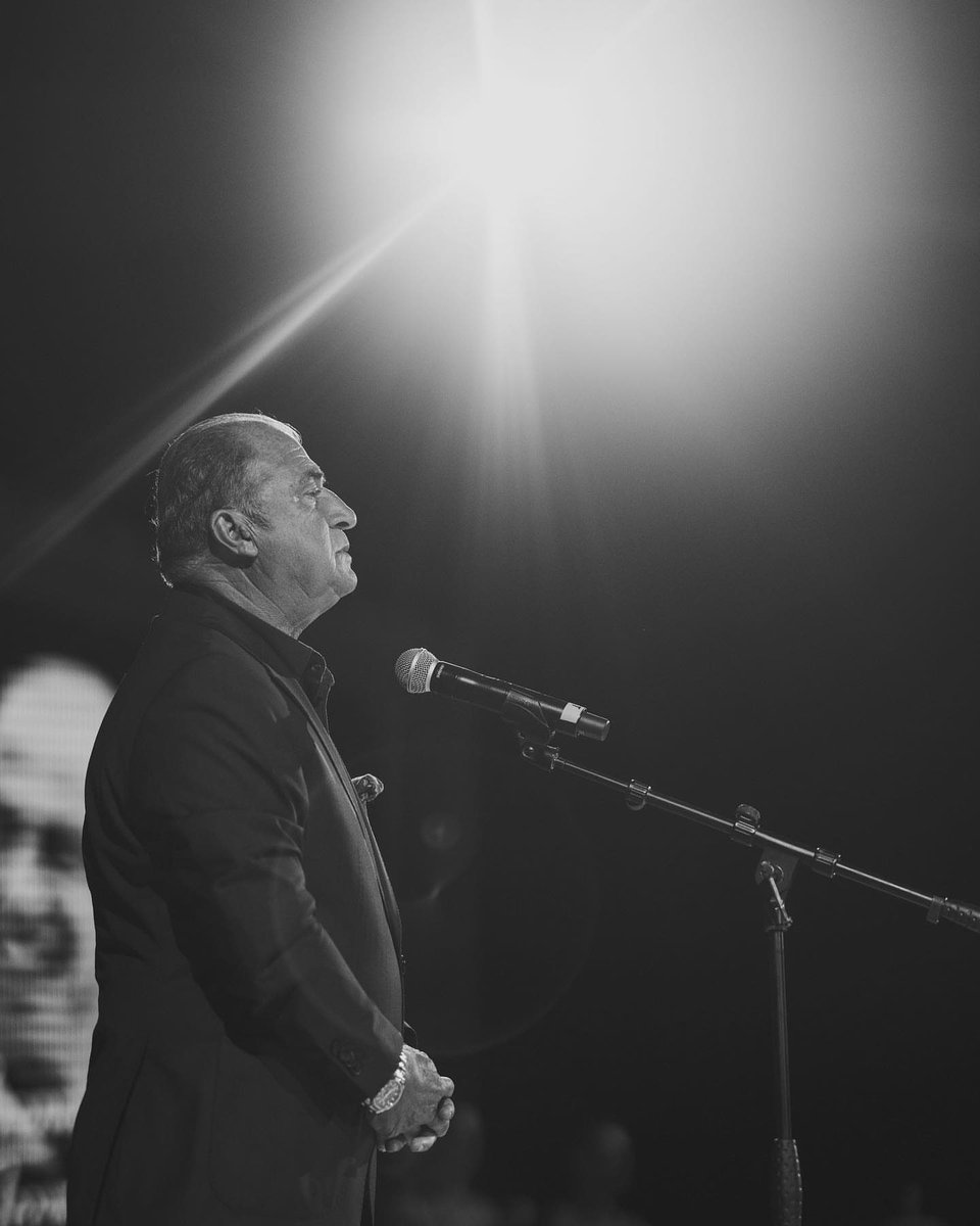 ᴱˢᵖʳᵉˢˢᵒ ᴹᵃʳᵗᶦⁿᶦ tweet media